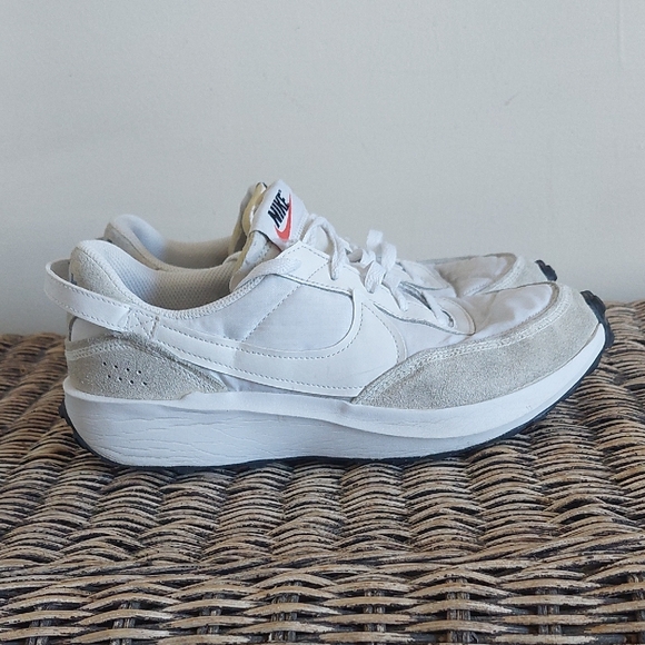 Nike Waffle Debut - Picture 1 of 16